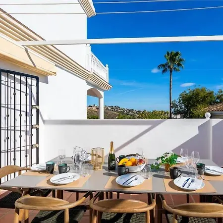 Villa Modern 5 Bedroom Villa, Private Pool, Mijas Golf