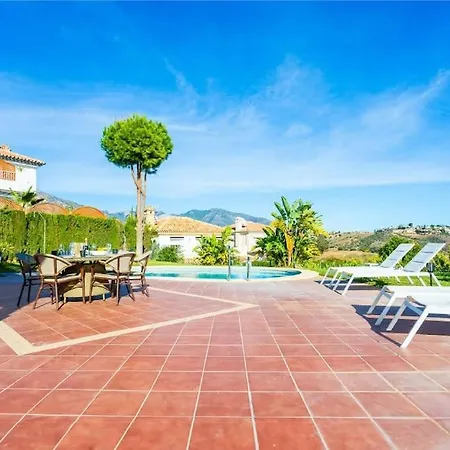Modern 5 Bedroom Villa, Private Pool, Mijas Golf וילה Santa Fe de los Boliches